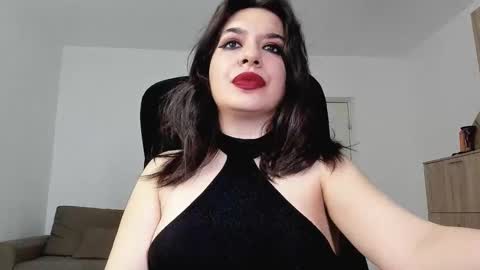 Snapshot of mistressmichelle5 chatting on 03-05-25, 11:16 YourGoddessM online show from 03-05-25, 11:16