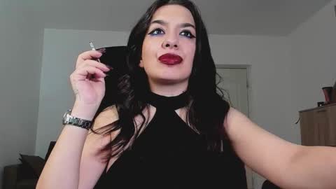 Snapshot of mistressmichelle5 chatting on 09-14-25, 09:03 YourGoddessM online show from 09-14-25, 09:03