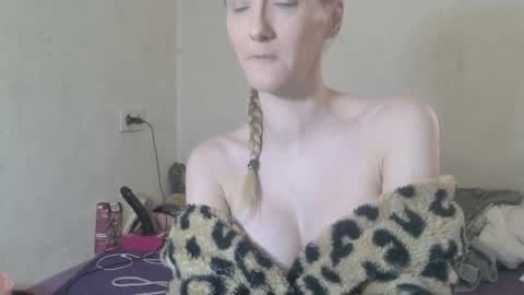 mistressmilly32 online show from 02-06-26, 08:40