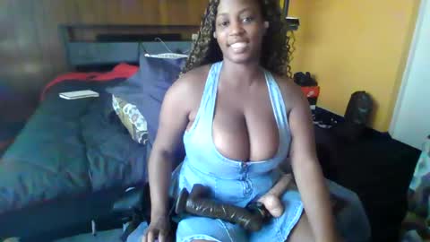 Snapshot of mistressmochareign chatting on 07-12-26, 04:09 mistressmochareign online show from 07-12-26, 04:09