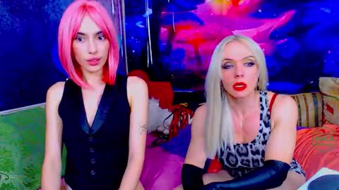 Snapshot of mistressnorma chatting on 09-20-25, 01:06 Mother of Dragons or strapons not a charitable organization...is definitely not M--ther Teresa online show from 09-20-25, 01:06