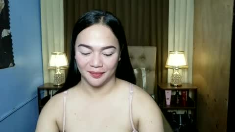 Snapshot of mistressofthewest7 chatting on 06-18-26, 01:59 mistressofthewest7 online show from 06-18-26, 01:59