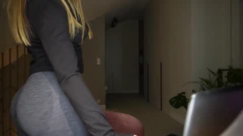 mistressuniverse online show from 02-01-25, 05:26