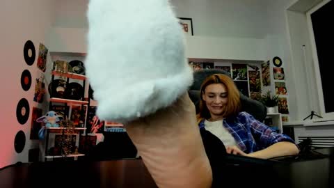 Snapshot of mistybarnes chatting on 12-16-24, 12:38 MistyBarnes NONUDE MODEL online show from 12-16-24, 12:38