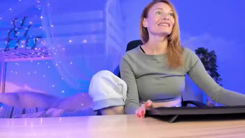 Snapshot of mistybarnes chatting on 09-12-25, 02:50 MistyBarnes NONUDE MODEL online show from 09-12-25, 02:50