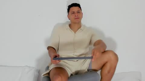 Snapshot of mitchellburns chatting on 01-04-25, 03:07 mitchell online show from 01-04-25, 03:07