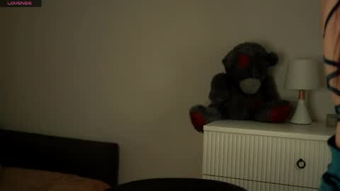 Snapshot of mitziefetters chatting on 03-22-26, 01:09 Rosalie online show from 03-22-26, 01:09