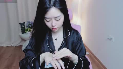 miu online show from 12-22-25, 02:30