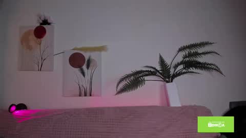 Snapshot of miuri_miy chatting on 02-22-25, 07:36 Yuka online show from 02-22-25, 07:36