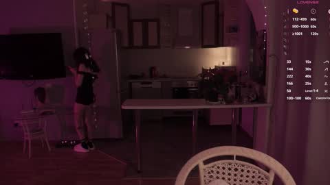 Snapshot of miuri_miy chatting on 11-28-25, 06:43 Yuka online show from 11-28-25, 06:43