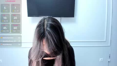 Snapshot of miwa_kasumi chatting on 03-07-25, 06:43 MIa online show from 03-07-25, 06:43