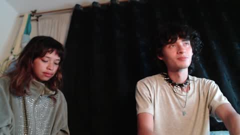 Snapshot of mixipeach chatting on 03-27-26, 05:24 Naomi and Nekorii online show from 03-27-26, 05:24