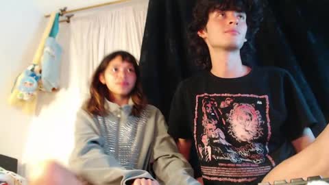 Snapshot of mixipeach chatting on 03-28-26, 06:13 Naomi and Nekorii online show from 03-28-26, 06:13