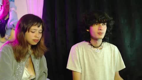 Snapshot of mixipeach chatting on 04-14-26, 02:06 Naomi and Nekorii online show from 04-14-26, 02:06