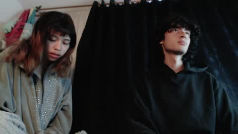 Snapshot of mixipeach chatting on 04-15-26, 10:54 Naomi and Nekorii online show from 04-15-26, 10:54