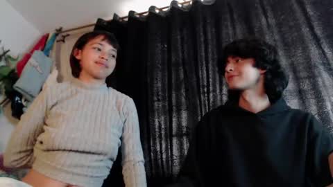 Snapshot of mixipeach chatting on 04-27-26, 10:30 Naomi and Nekorii online show from 04-27-26, 10:30