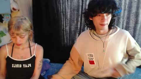 Snapshot of mixipeach chatting on 05-13-26, 01:08 Naomi and Nekorii online show from 05-13-26, 01:08