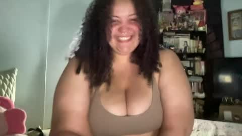 Snapshot of mixxedgoodness222 chatting on 07-15-26, 01:33 mixxedgoodness222 online show from 07-15-26, 01:33