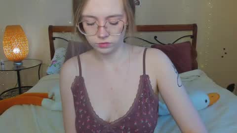 Miya online show from 04-25-26, 01:41