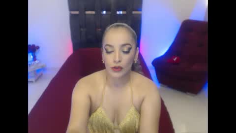 Snapshot of miyu_charlotte chatting on 10-04-25, 01:14 Charlotte online show from 10-04-25, 01:14