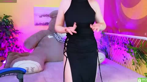 Snapshot of mizukinoyoru chatting on 02-24-25, 08:36 Mizuki online show from 02-24-25, 08:36