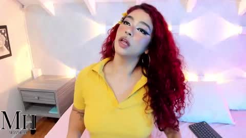 Snapshot of mizzhell_ chatting on 09-19-25, 12:50 mizzhell_ online show from 09-19-25, 12:50