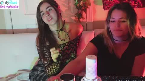 Snapshot of mj_vodkagirls chatting on 12-02-24, 05:59 Hera Tethra Bathtub stream 20k followers Ask about our custom videos3 online show from 12-02-24, 05:59