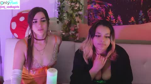 Snapshot of mj_vodkagirls chatting on 12-21-24, 07:06 Hera Tethra Bathtub stream 20k followers Ask about our custom videos3 online show from 12-21-24, 07:06