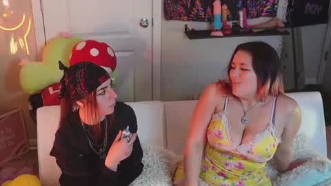 Snapshot of mj_vodkagirls chatting on 02-26-25, 08:44 Hera Tethra Bathtub stream 20k followers Ask about our custom videos3 online show from 02-26-25, 08:44