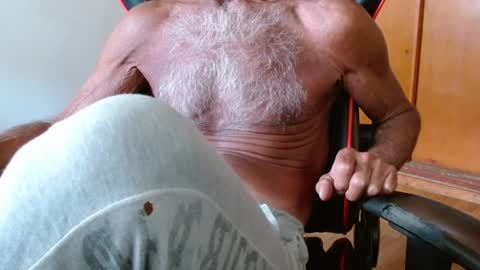 Snapshot of mjmadurengue chatting on 04-05-26, 08:06 Mario jose online show from 04-05-26, 08:06