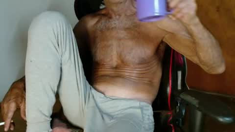 Snapshot of mjmadurengue chatting on 05-03-26, 04:40 Mario jose online show from 05-03-26, 04:40