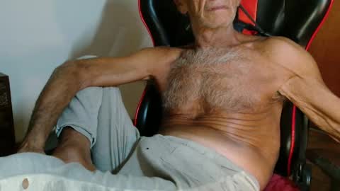 Snapshot of mjmadurengue chatting on 05-05-26, 01:24 Mario jose online show from 05-05-26, 01:24