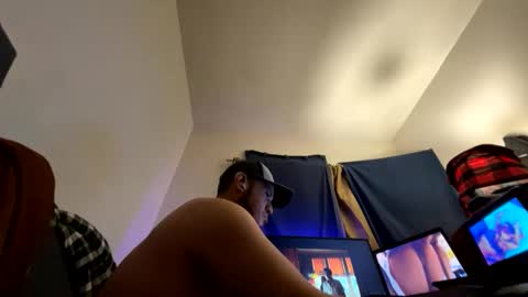 mjrigo4513 online show from 01-06-25, 08:57