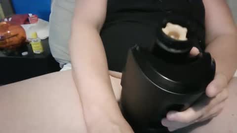 Snapshot of mlee_cam81 chatting on 11-05-25, 06:30 mlee_cam81 online show from 11-05-25, 06:30