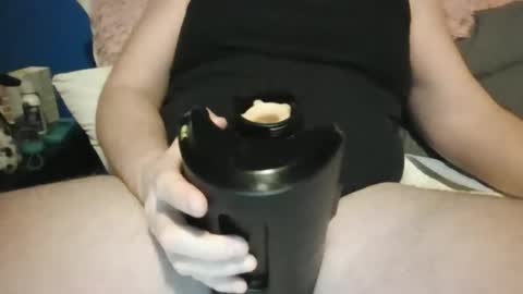 Snapshot of mlee_cam81 chatting on 01-06-26, 03:05 mlee_cam81 online show from 01-06-26, 03:05