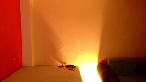 MoonLipson online show from 12-18-24, 04:31