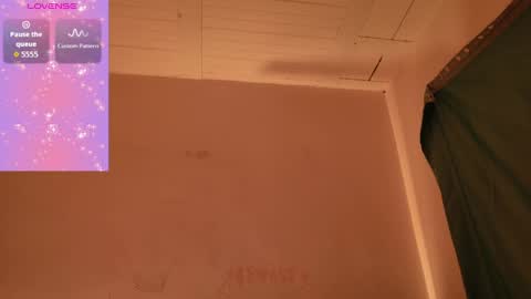 Snapshot of mli739709 chatting on 06-09-26, 12:44 MoonLipson online show from 06-09-26, 12:44
