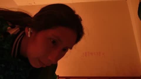 Snapshot of mli739709 chatting on 06-20-26, 03:53 MoonLipson online show from 06-20-26, 03:53