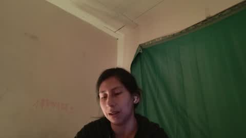 Snapshot of mli739709 chatting on 06-25-26, 02:44 MoonLipson online show from 06-25-26, 02:44
