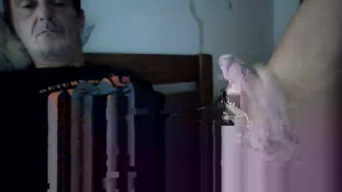 Snapshot of mmiltos chatting on 10-07-25, 10:40 mmiltos online show from 10-07-25, 10:40