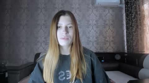 Lili online show from 09-16-25, 10:05