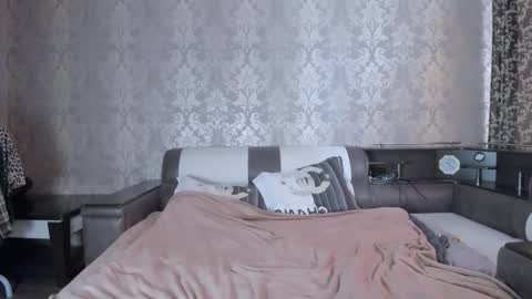 Lili online show from 11-05-25, 10:37