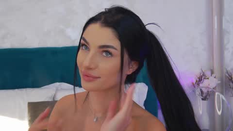 Jessie online show from 01-20-25, 02:25