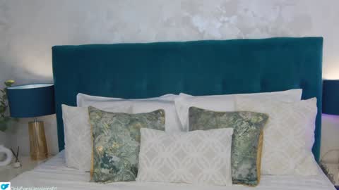 Jessie online show from 03-10-25, 12:18