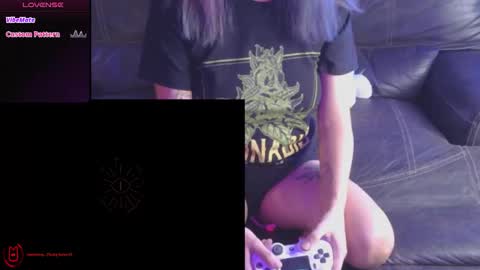 minaDarling online show from 10-20-25, 05:19