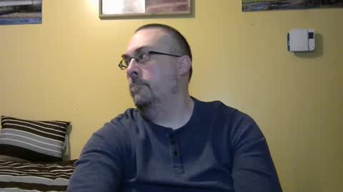 Snapshot of mmr4545 chatting on 04-17-26, 04:04 mark online show from 04-17-26, 04:04