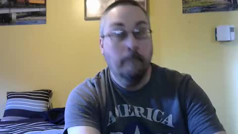 Snapshot of mmr4545 chatting on 04-24-26, 10:23 mark online show from 04-24-26, 10:23