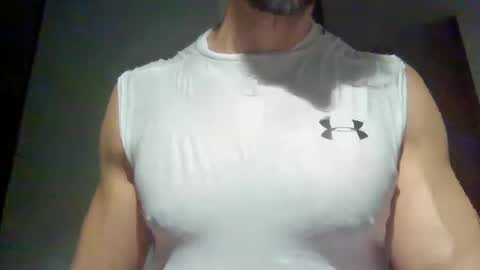 Snapshot of mmuscularman chatting on 12-05-24, 07:05 mmuscularman online show from 12-05-24, 07:05