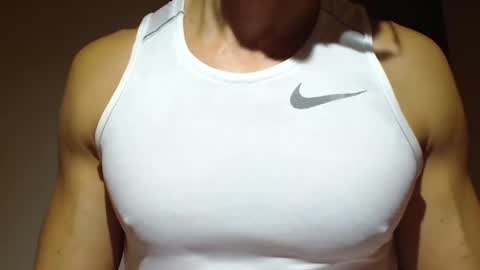 Snapshot of mmuscularman chatting on 09-30-25, 07:35 mmuscularman online show from 09-30-25, 07:35