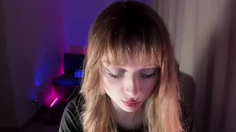 Snapshot of mnepohhh chatting on 01-10-26, 09:30 mnepohhh online show from 01-10-26, 09:30